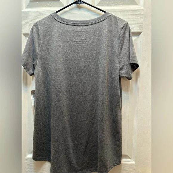 torrid Heather Gray V-Neck Tee - Picture 4 of 4